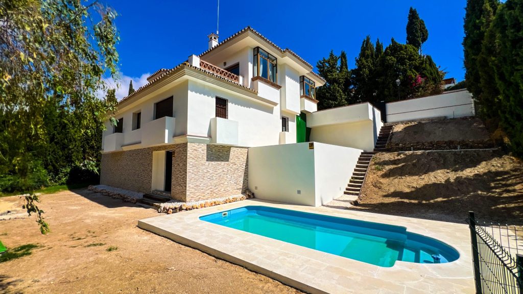 Villa For Sale in Campo Mijas Las Lagunas